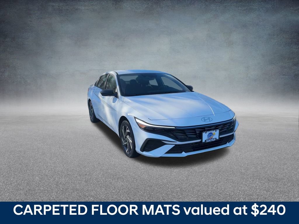 New 2025 Hyundai Elantra SEL image 3