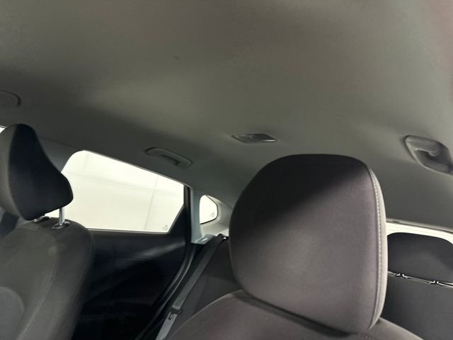 Used 2024 Hyundai Kona SE FWD image 12