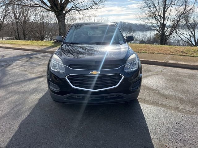 Used 2017 Chevrolet Equinox LS image 2