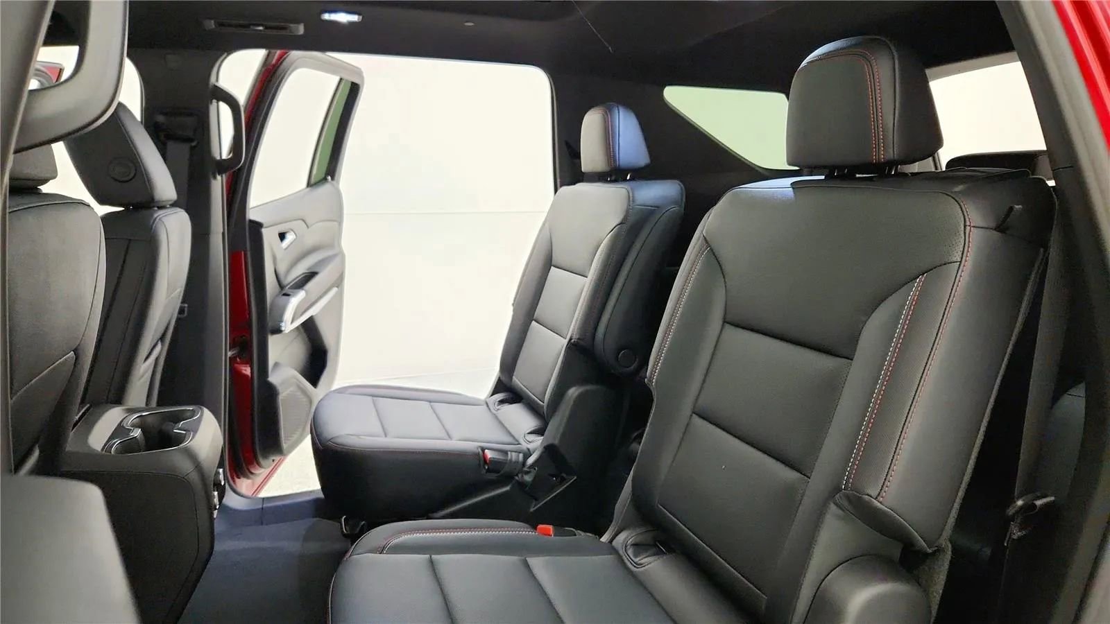 New 2026 Chevrolet Traverse Z71 w/ Driver Confidence Package image 31