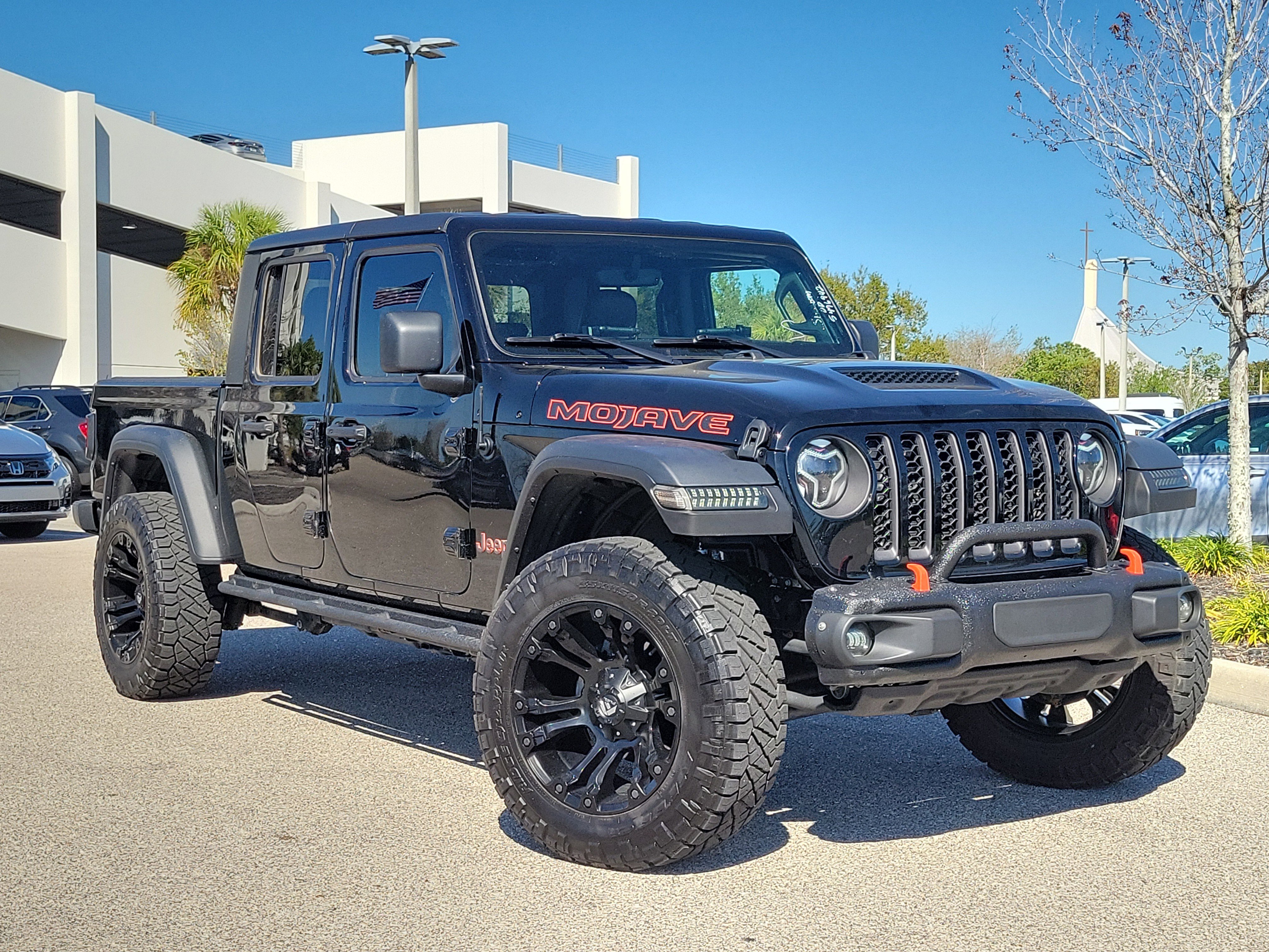 Used 2023 Jeep Gladiator Mojave w/ Cold Weather Group image 32