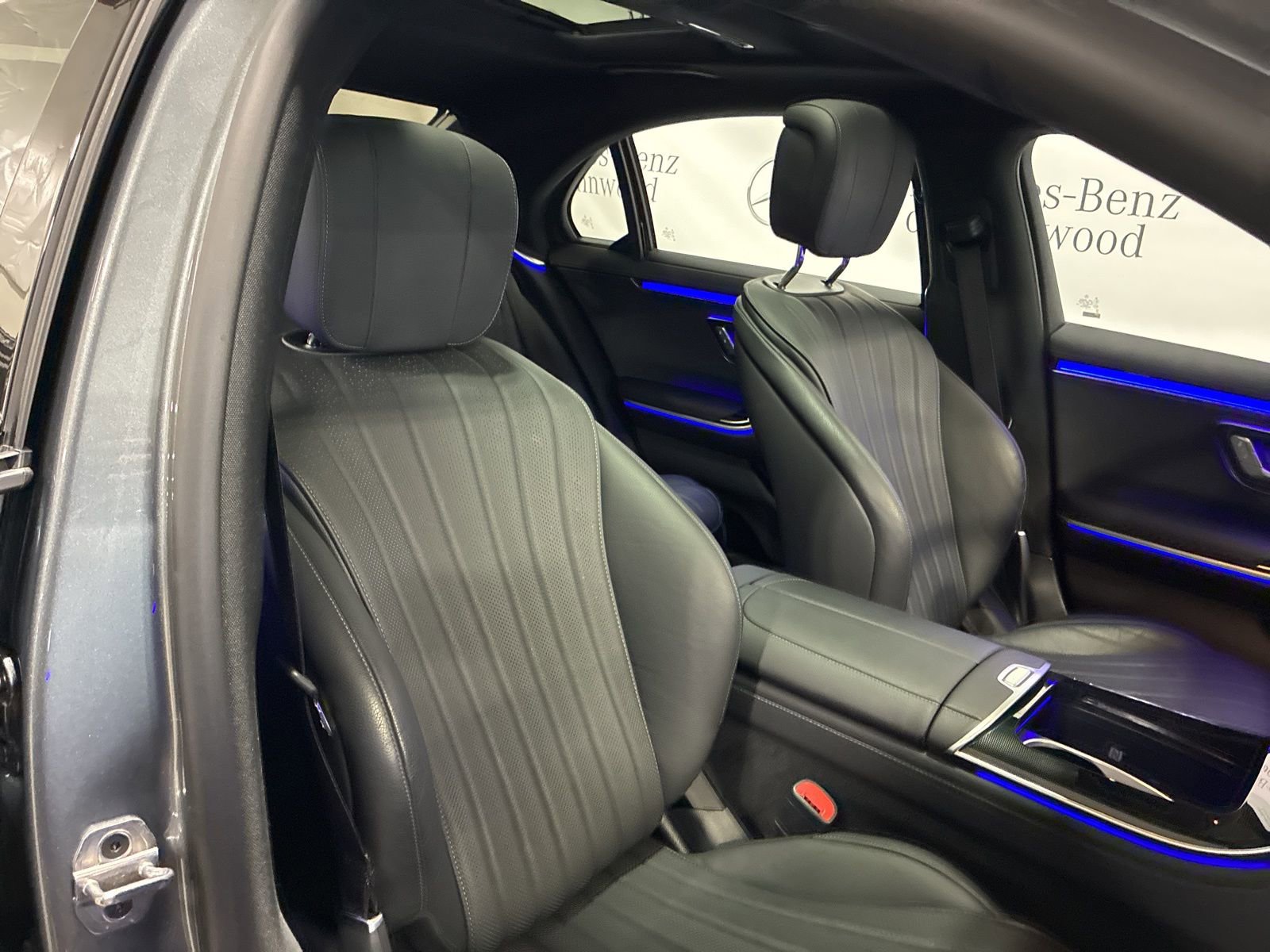 Used 2022 Mercedes-Benz S 500 4MATIC w/ AMG Line Package image 22