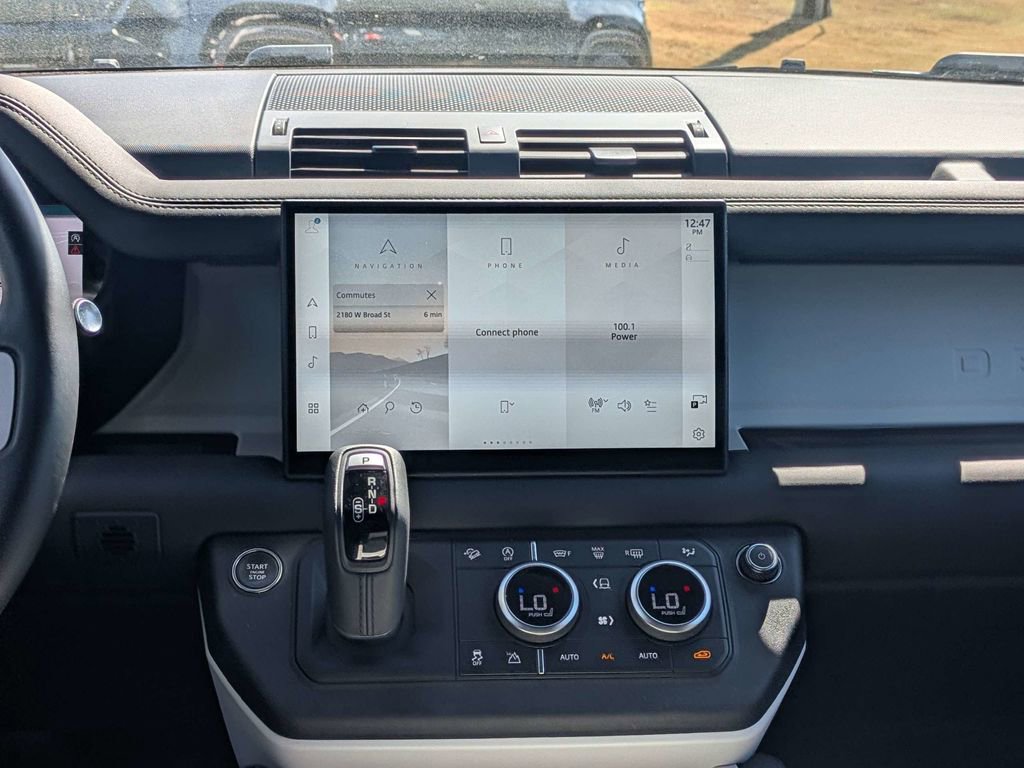 Used 2025 Land Rover Defender 110 S image 18