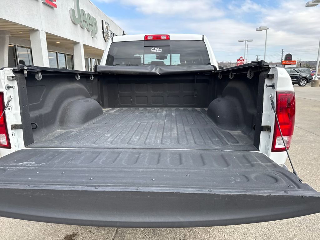 Used 2018 RAM 1500 SLT image 23
