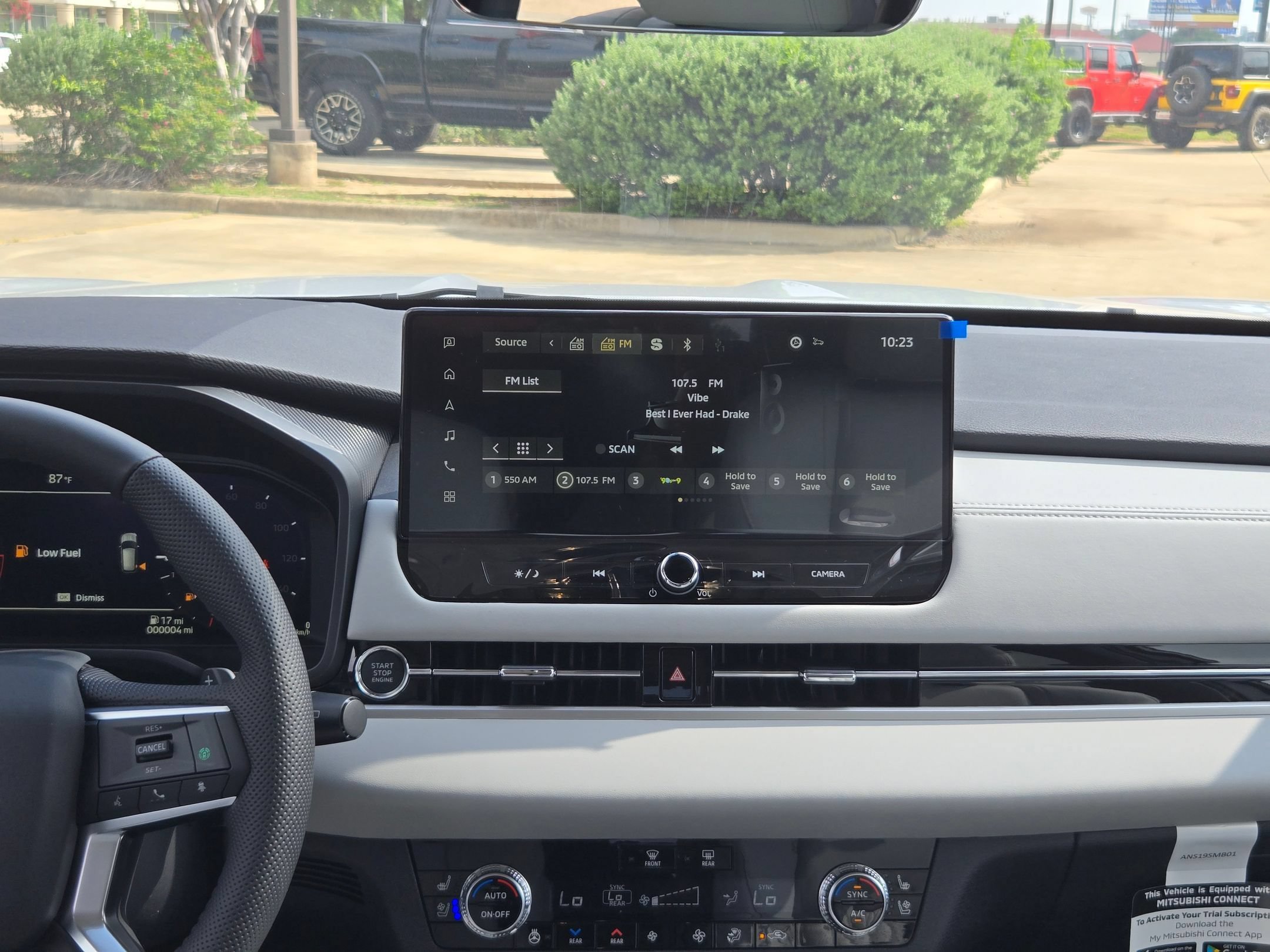 New 2026 Mitsubishi Outlander SEL FWD image 16