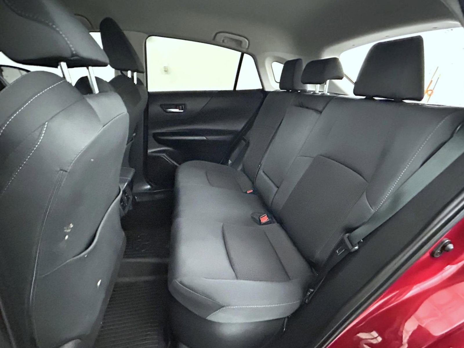 Used 2022 Toyota Venza LE image 19