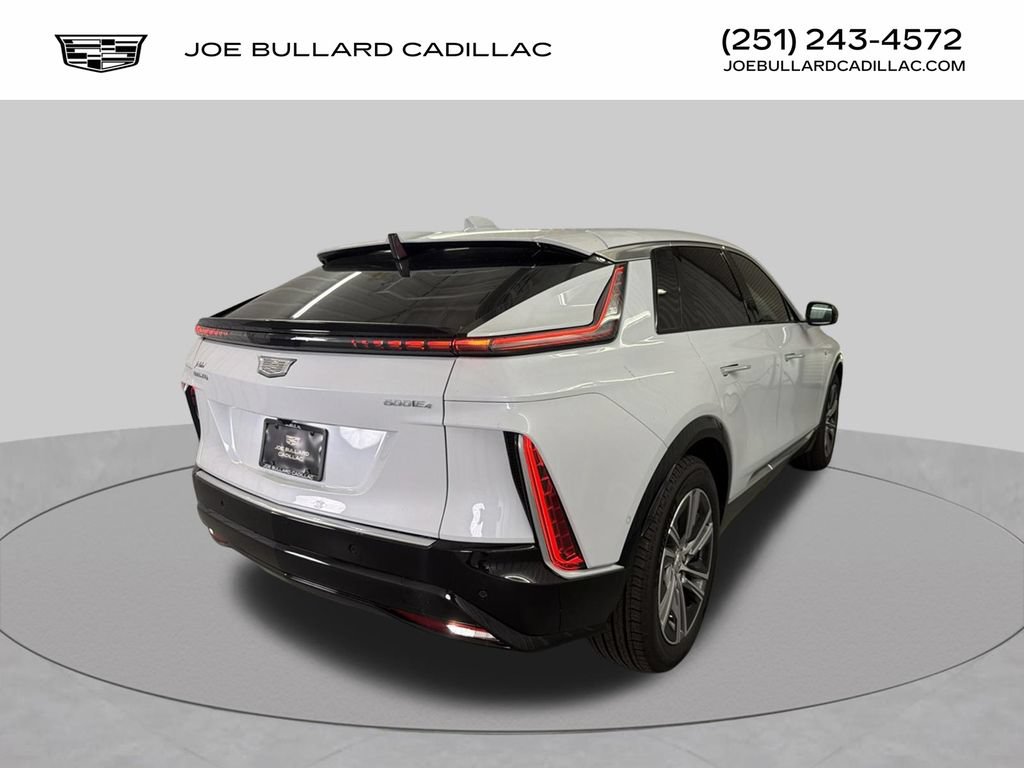 New 2027 Cadillac Optiq Luxury AWD/4WD image 4