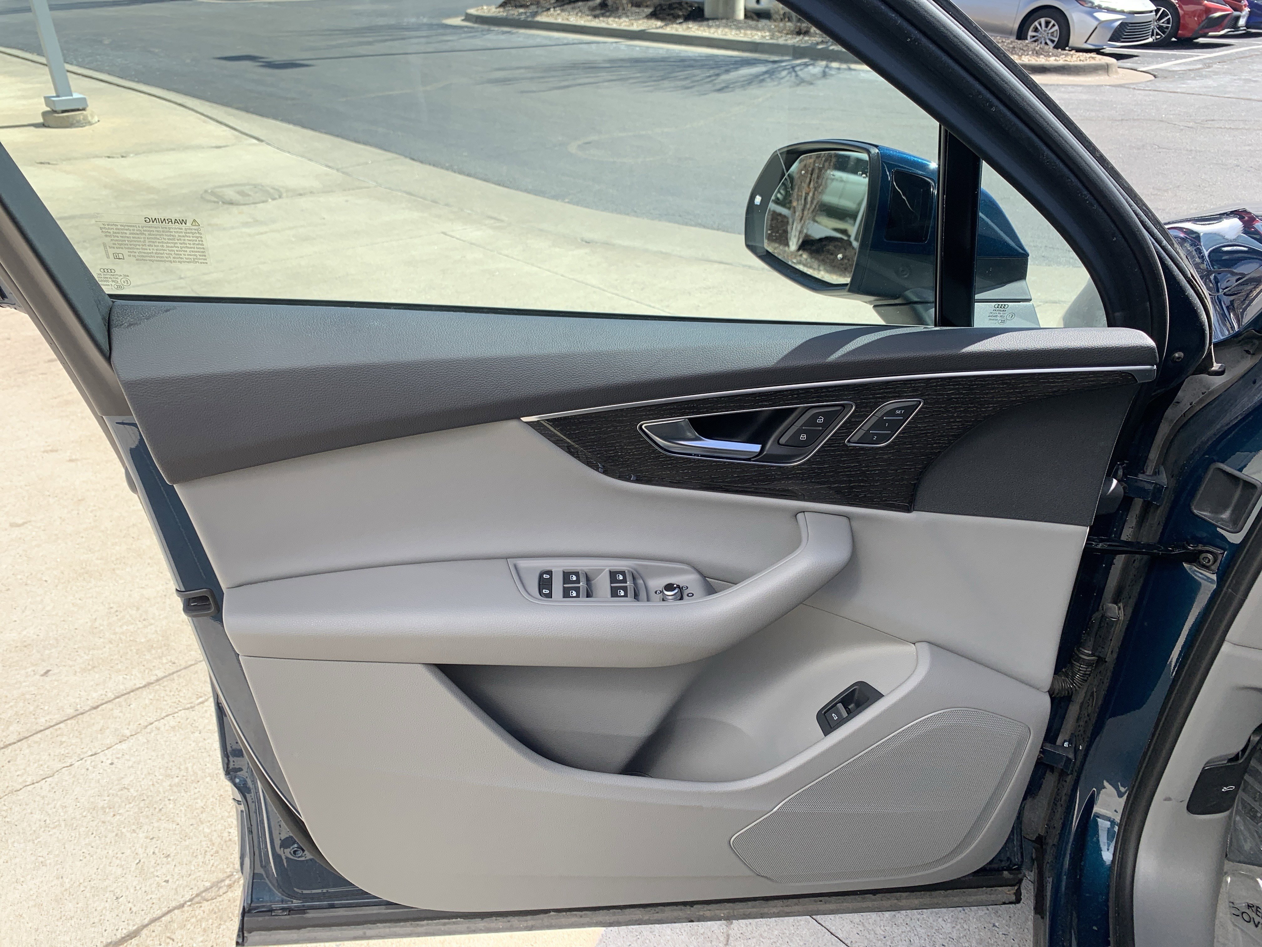 Used 2022 Audi Q7 3.0T Premium image 13