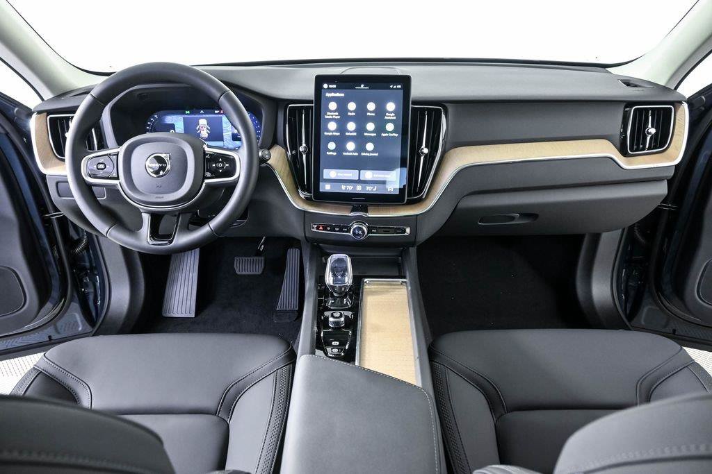 New 2026 Volvo XC60 B5 Plus w/ Protection Package Premier AWD/4WD image 17