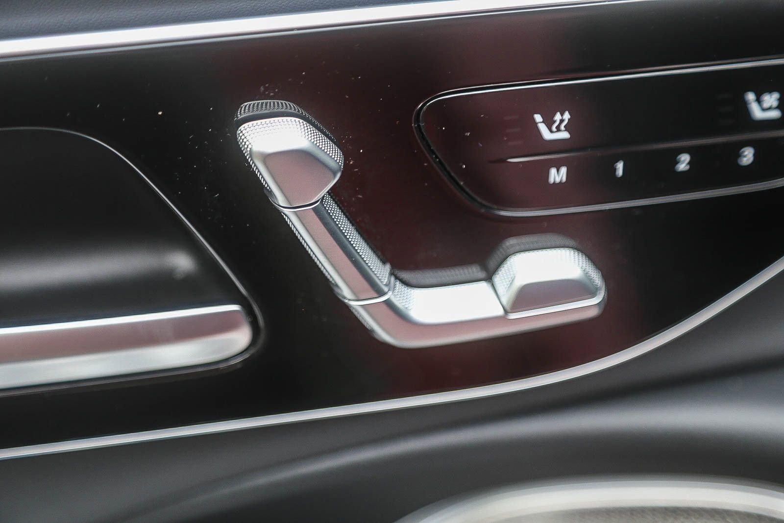 Certified 2025 Mercedes-Benz E 53 AMG e 4MATIC Sedan w/ Driver Assistance Package image 20