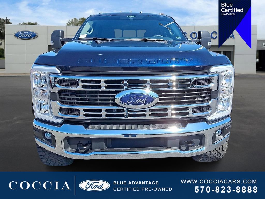 Used 2025 Ford F350 XLT w/ FX4 Off-Road Package image 2