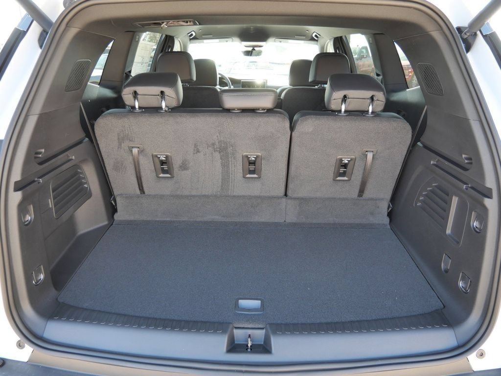 New 2026 GMC Acadia Elevation w/ Elevation Premium Package AWD/4WD image 30