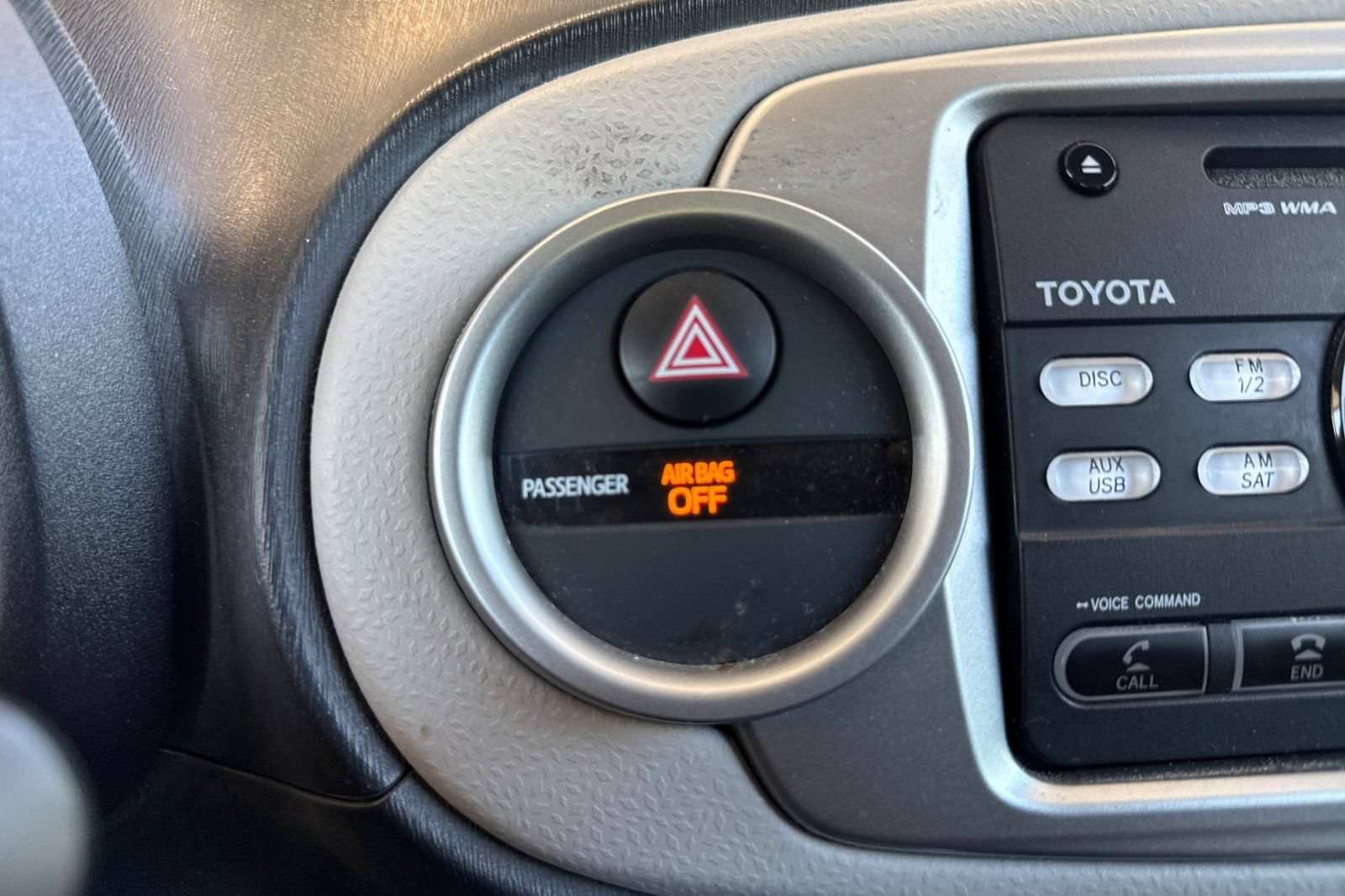 Used 2012 Toyota Yaris LE FWD image 50