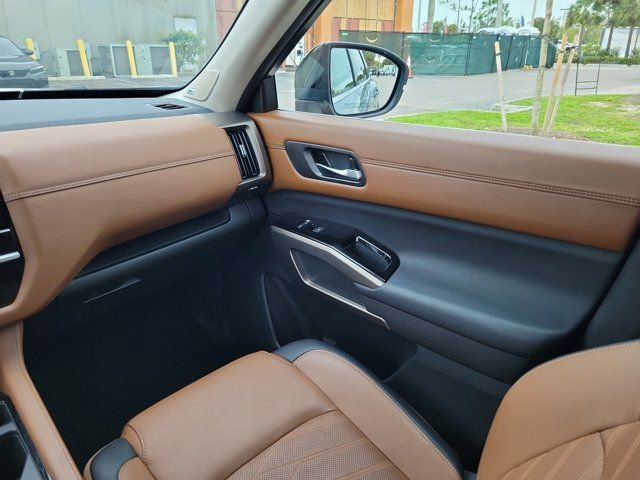 Certified 2025 Nissan Pathfinder Platinum w/ Cargo Package image 19