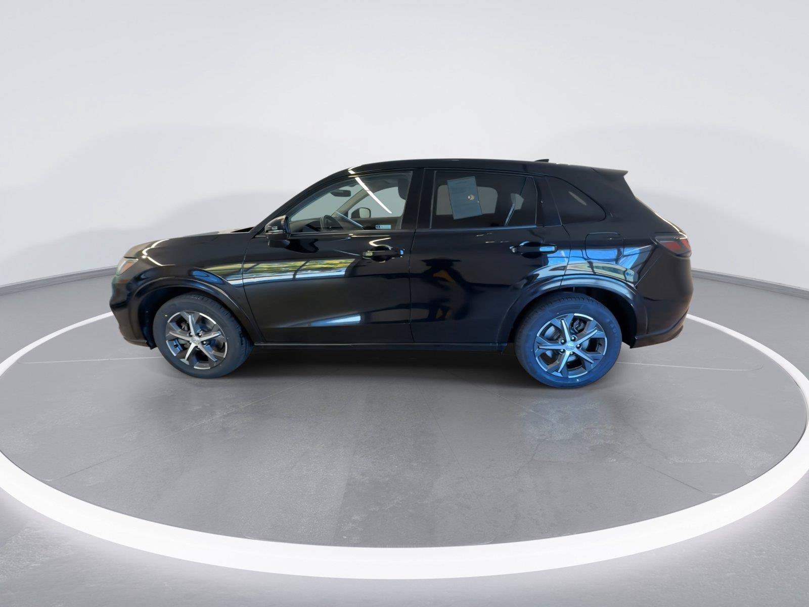 Used 2024 Honda HR-V EX-L image 5