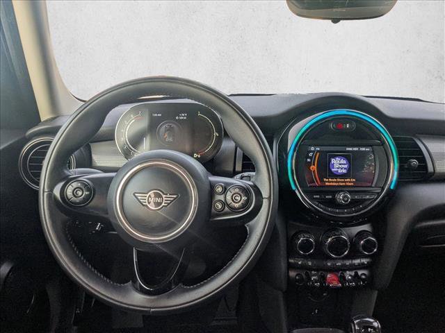 Used 2021 MINI Cooper 4-Door Hardtop w/ 6.5" Touchscreen Package image 18