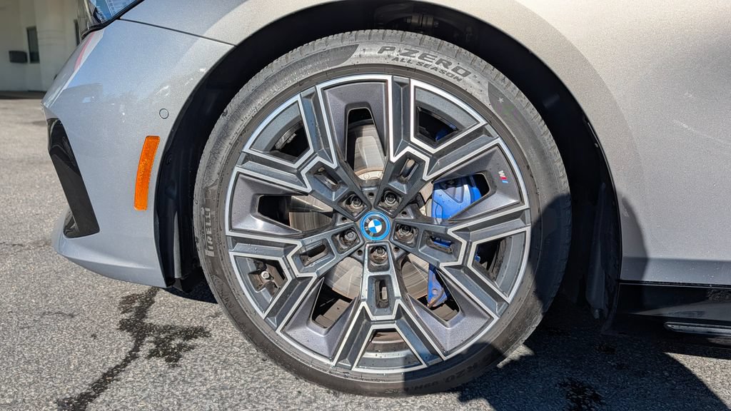 Used 2024 BMW i5 M60 w/ Premium Package AWD/4WD image 15