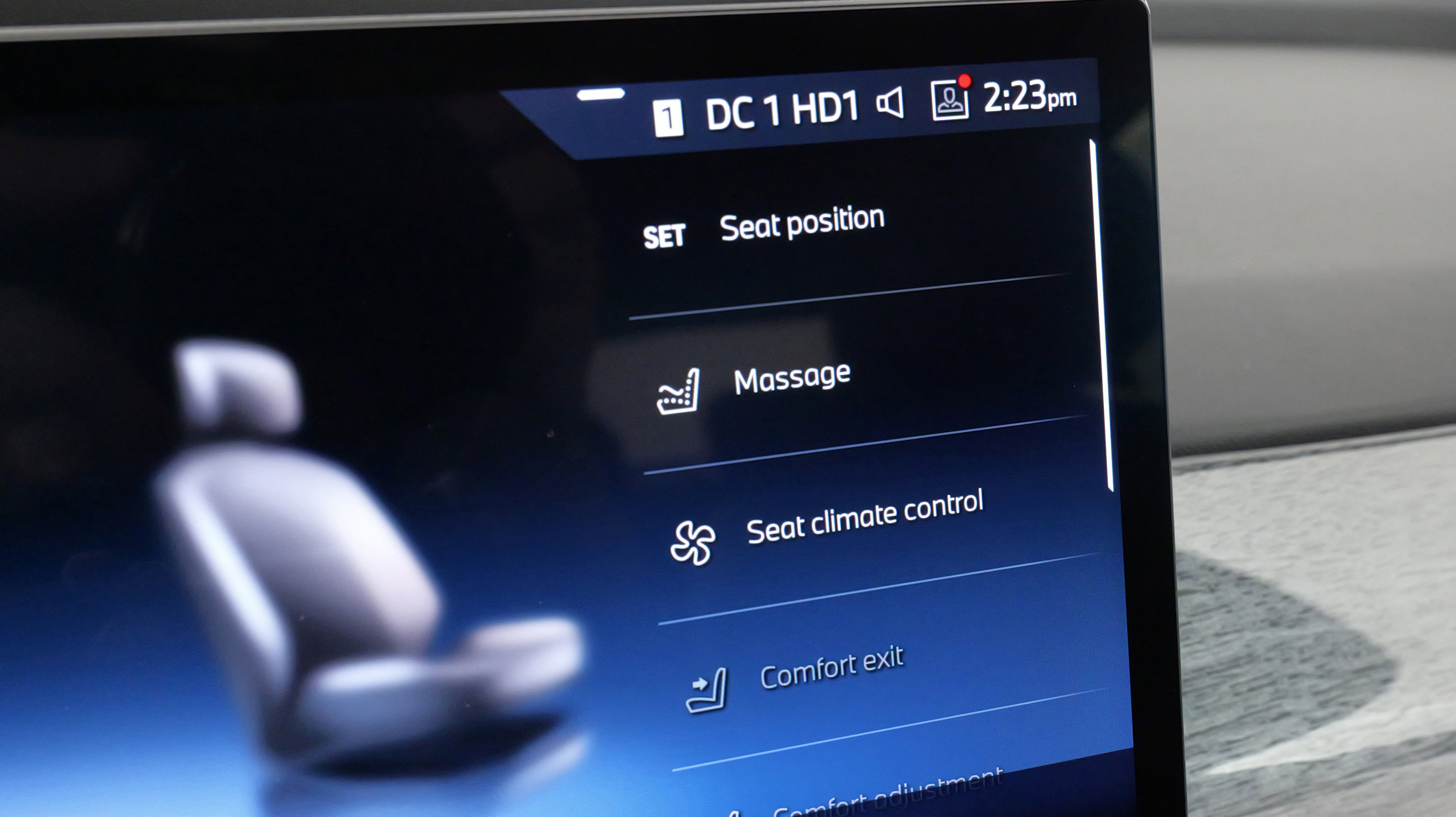 Used 2024 BMW i7 xDrive60 w/ Executive Package image 59