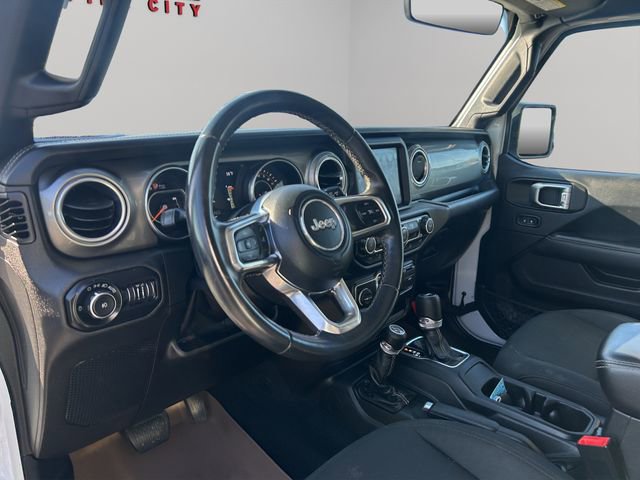 Used 2019 Jeep Wrangler Unlimited Sahara w/ Uconnect 4C Nav & Sound Group image 27