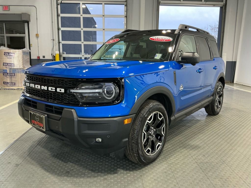 Used 2025 Ford Bronco Sport Outer Banks w/ Outer Banks Tech Package+ image 2