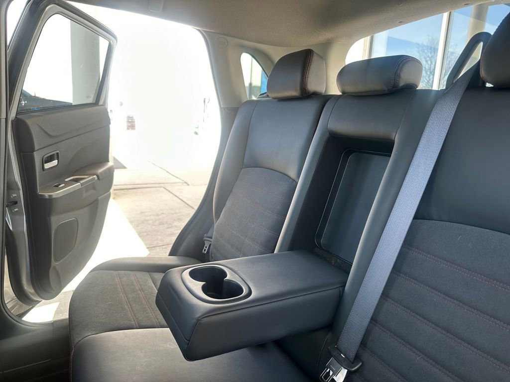 Used 2025 Mitsubishi Outlander Sport AWD image 26