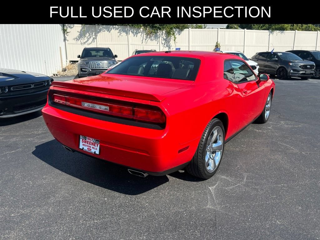 Used 2014 Dodge Challenger SXT Plus RWD image 4