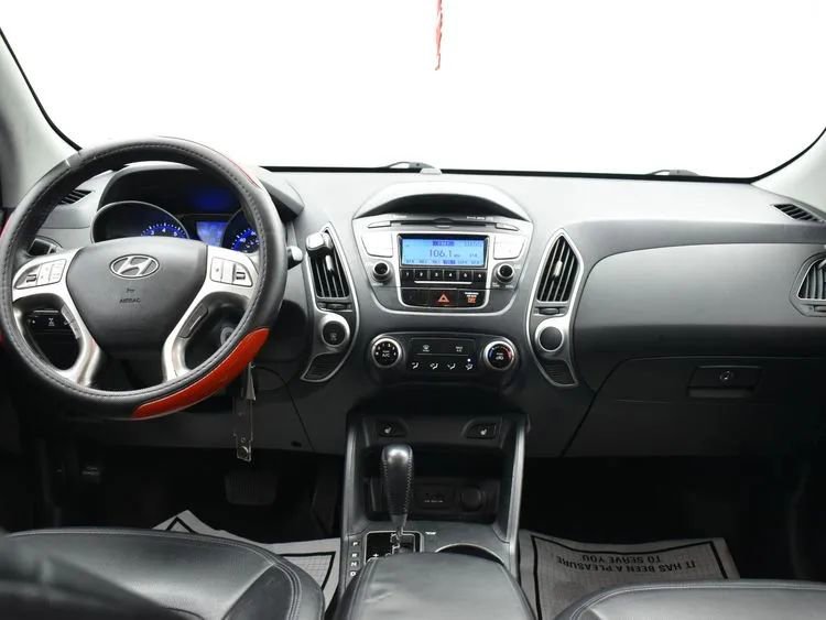 Used 2011 Hyundai Tucson GLS image 19