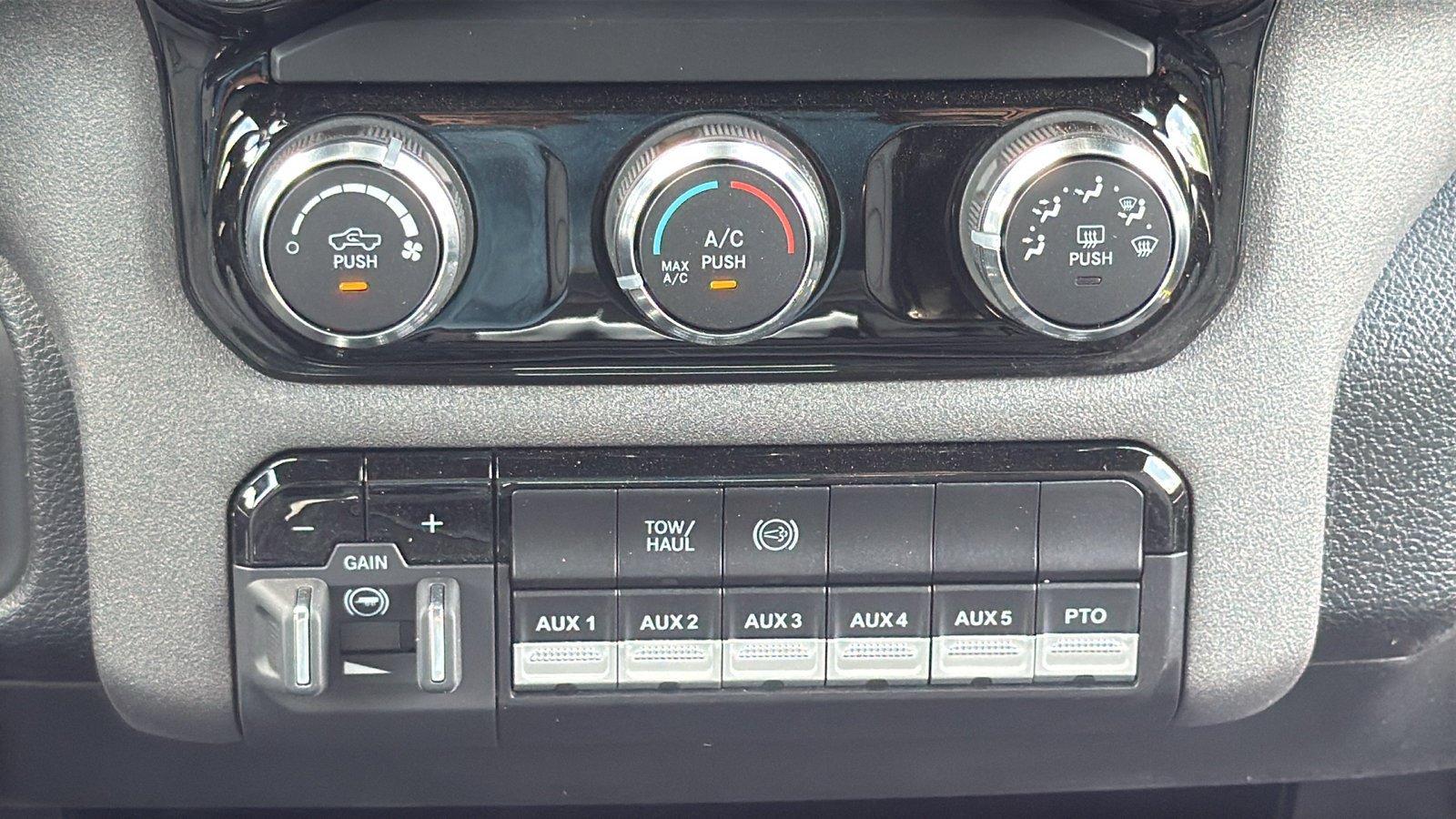 New 2026 RAM 3500 Tradesman w/ Chrome Appearance Group A AWD/4WD image 26