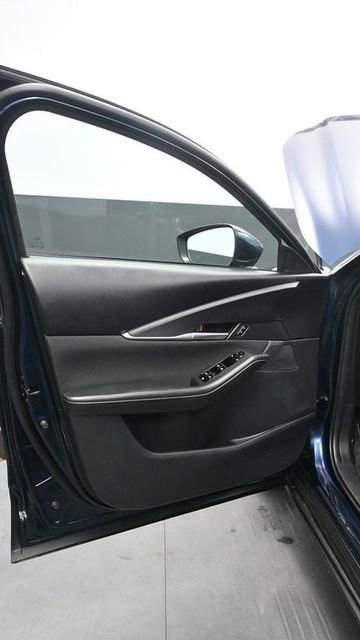 Used 2023 MAZDA CX-30 AWD 2.5 S image 19