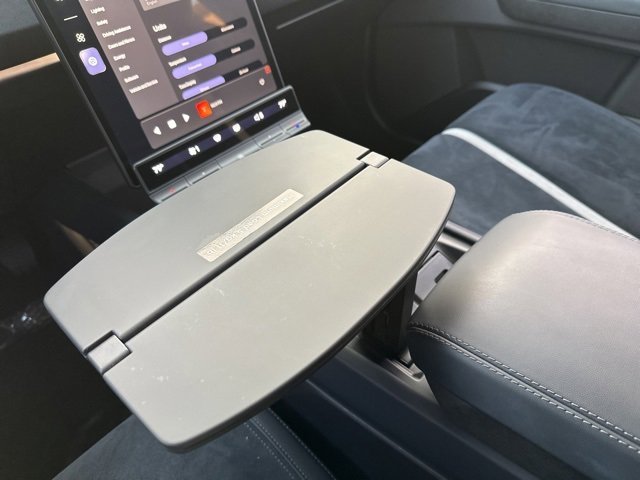 Used 2023 Fisker Ocean One image 25