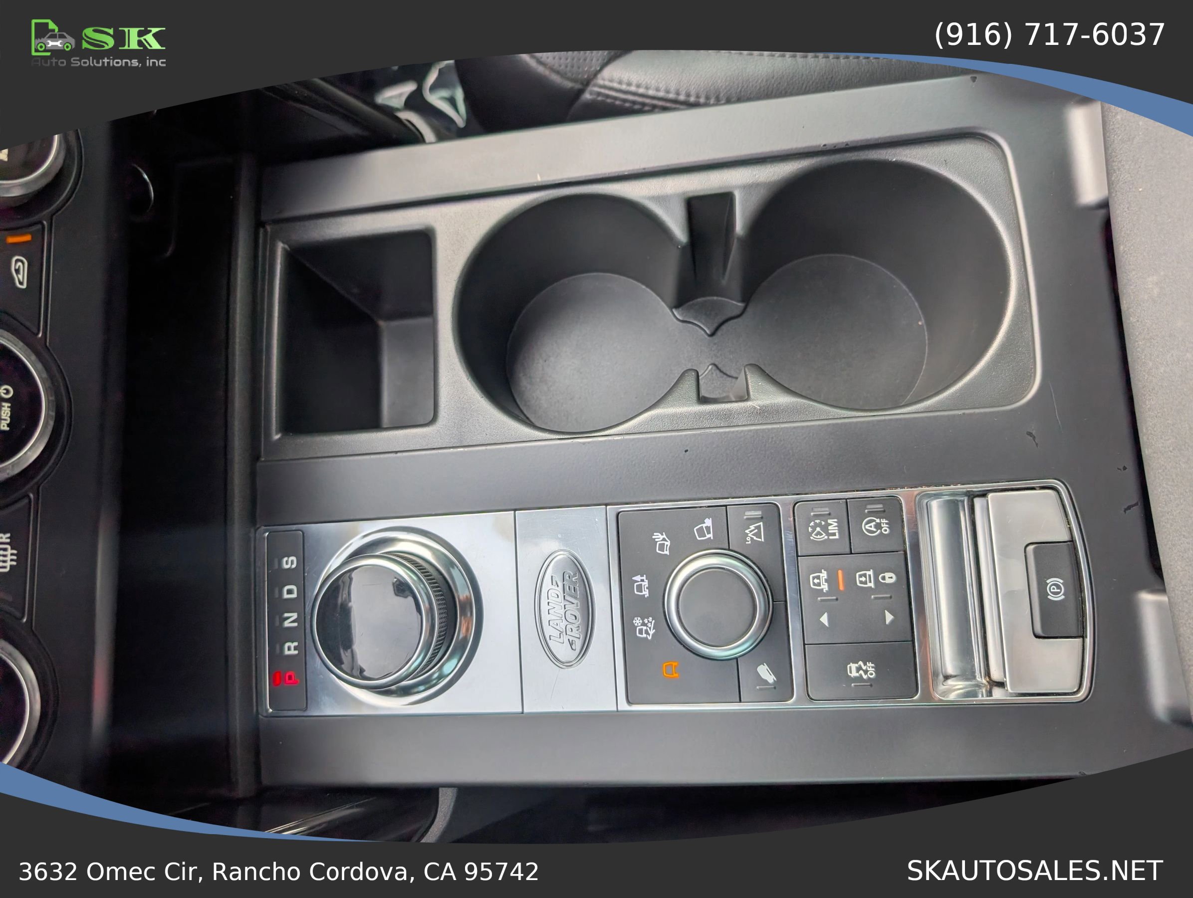 Used 2017 Land Rover Discovery SE image 24