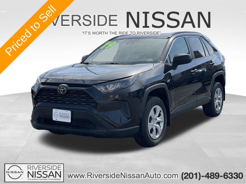 Used 2019 Toyota RAV4 LE w/ All Weather Liner Package image 1