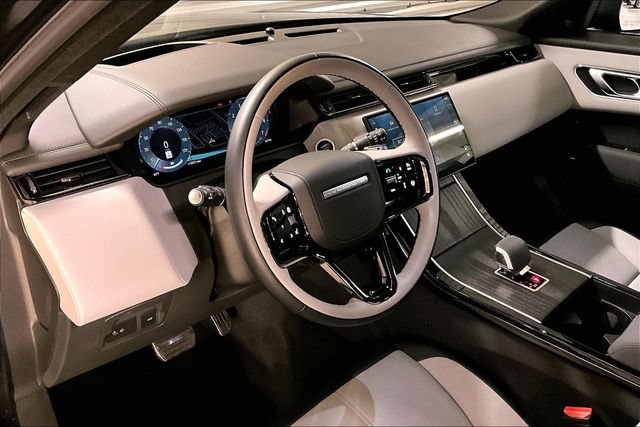 Certified 2026 Land Rover Range Rover Velar Dynamic SE AWD/4WD image 24