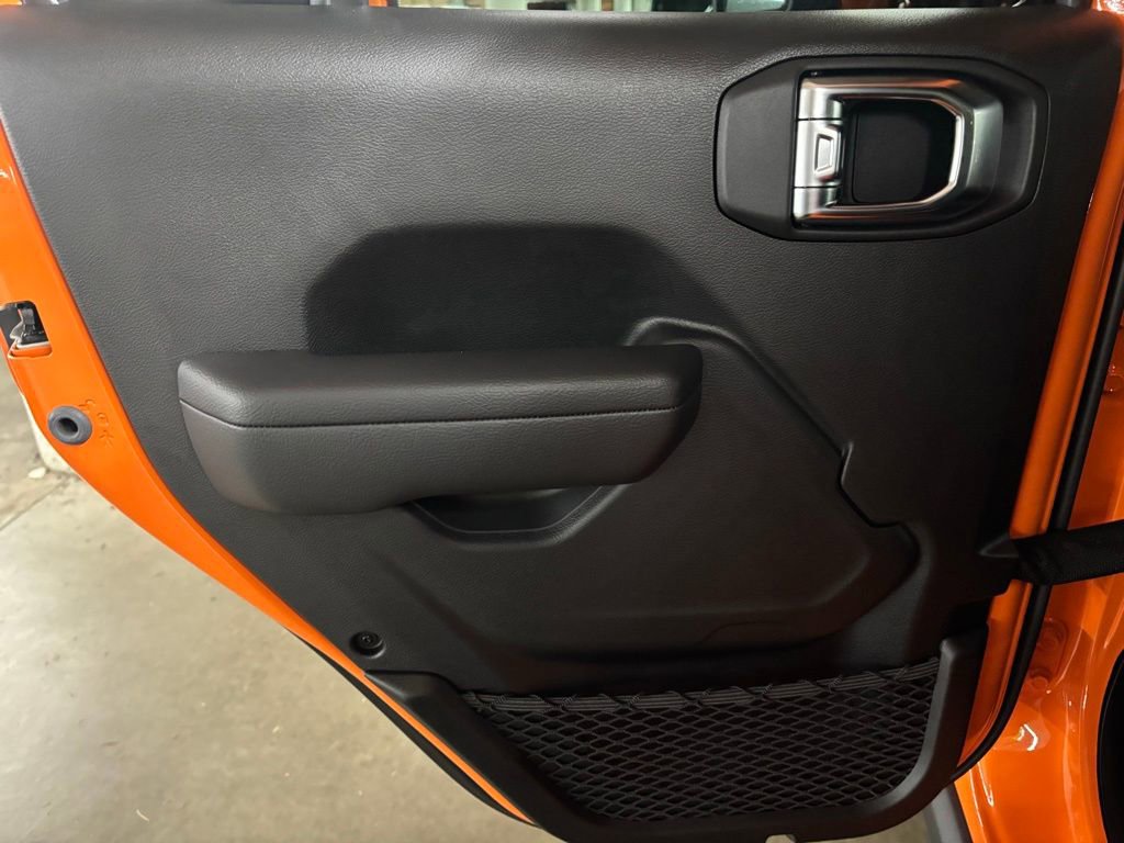 New 2025 Jeep Gladiator Rubicon w/ Safety Group image 15