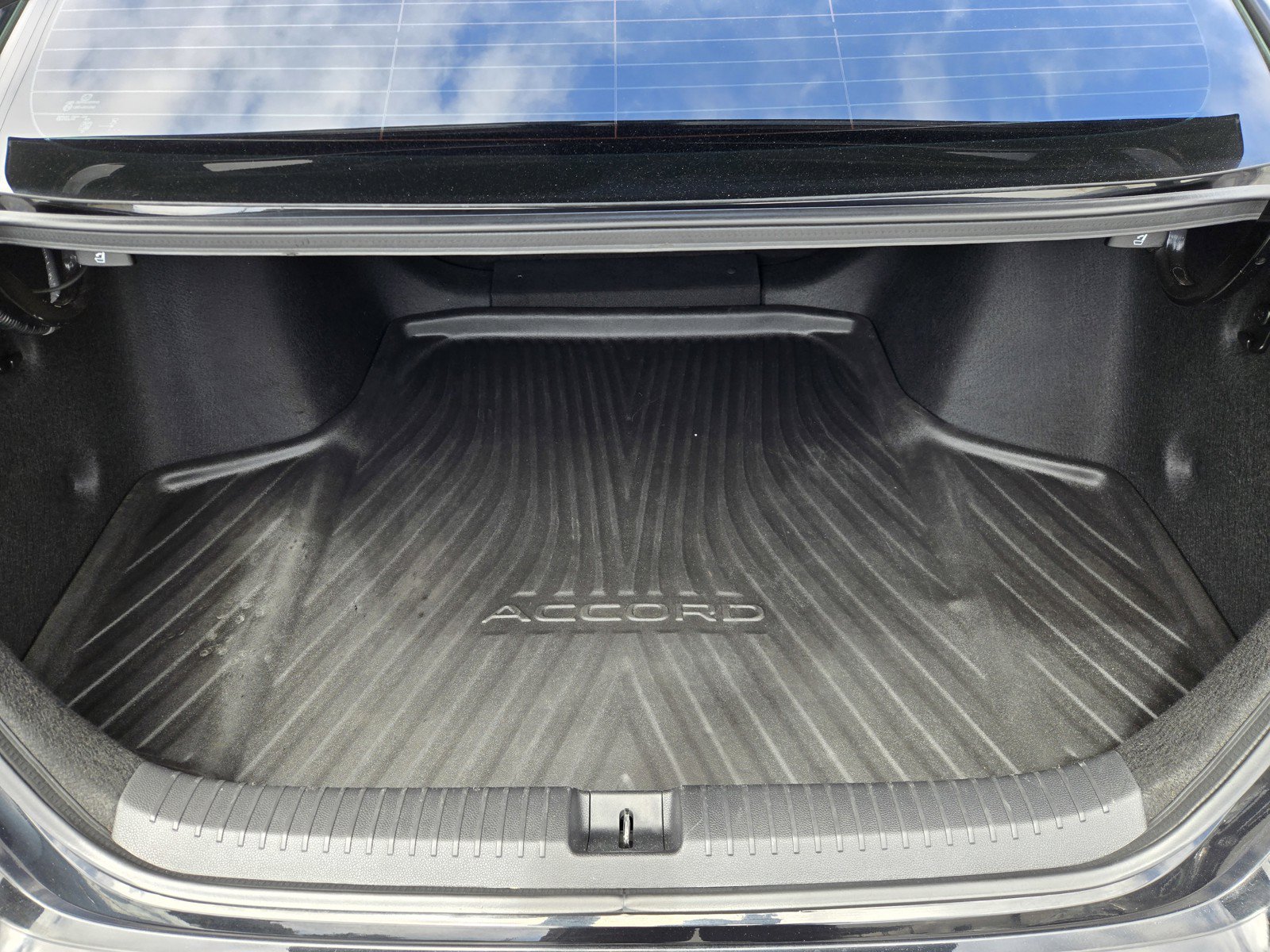 Used 2023 Honda Accord Sport image 27