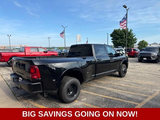 New 2026 RAM 3500 Limited AWD/4WD image 18