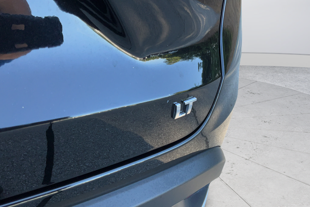 Certified 2025 Chevrolet Trax LT FWD image 31