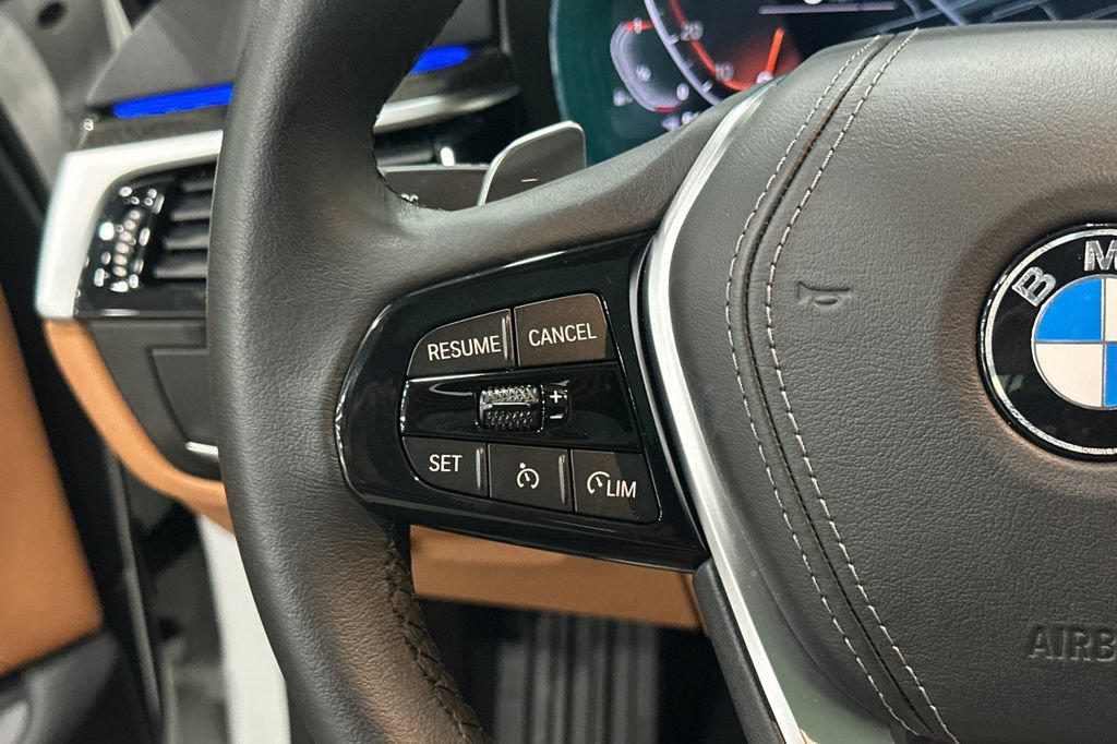 Used 2023 BMW 530i w/ Premium Package RWD image 28