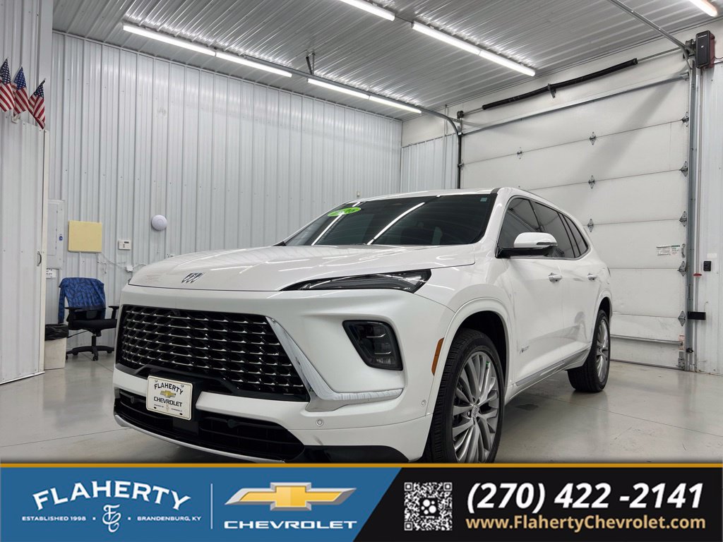 Used 2025 Buick Enclave Avenir w/ Super Cruise Package AWD/4WD image 6