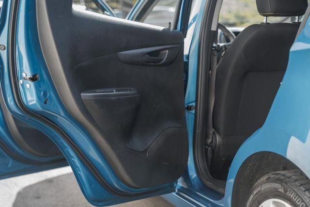 Used 2021 Chevrolet Spark LT image 30