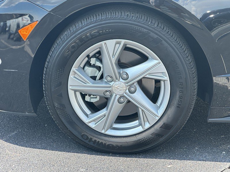 Used 2023 Hyundai Sonata SE w/ Cargo Package image 9