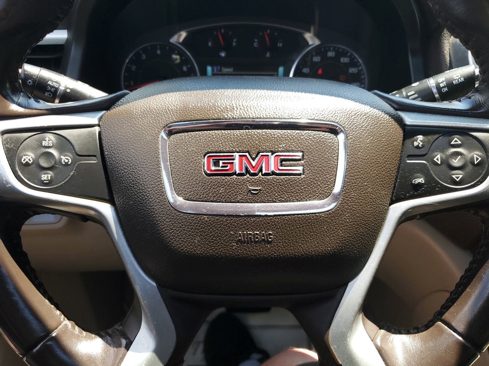 Used 2019 GMC Acadia SLT image 24