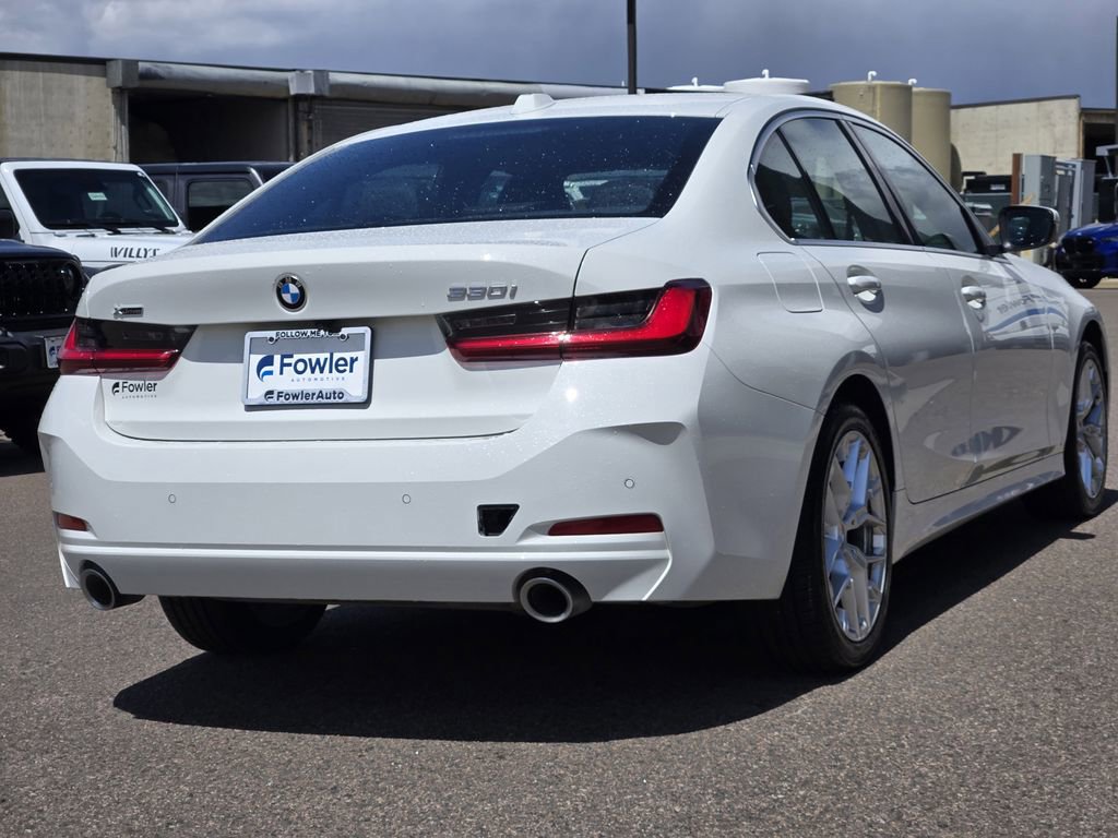 Used 2025 BMW 330i xDrive Sedan AWD/4WD image 4