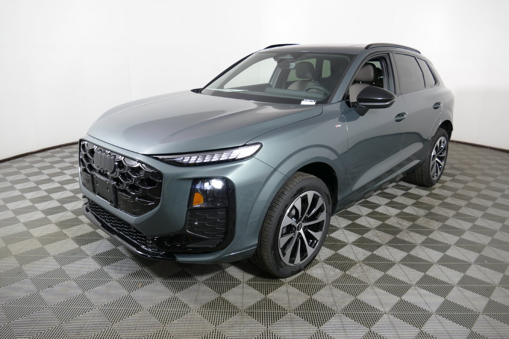 New 2026 Audi Q3 quattro 2.0T AWD/4WD image 7