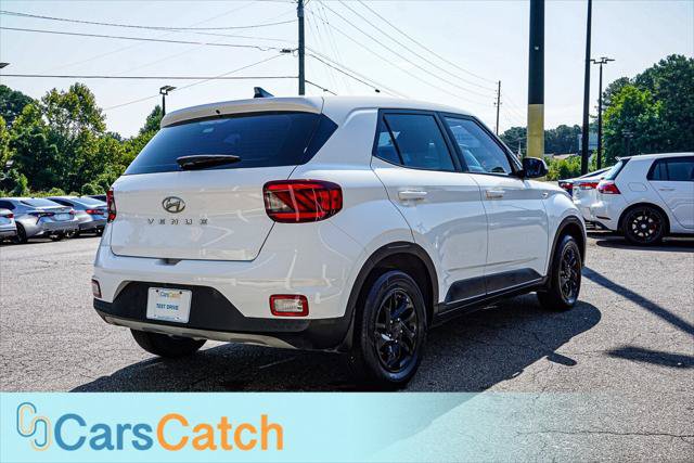 Used 2022 Hyundai Venue SE FWD image 11