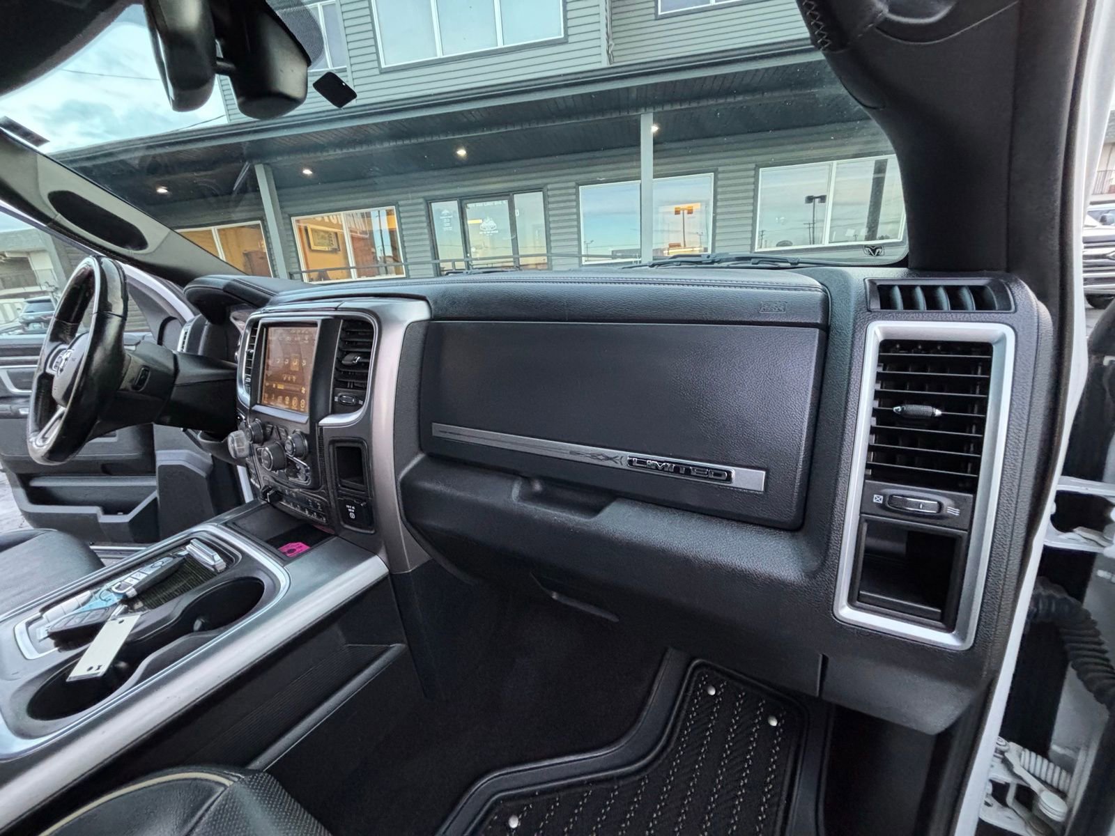 Used 2017 RAM 1500 Limited AWD/4WD image 26