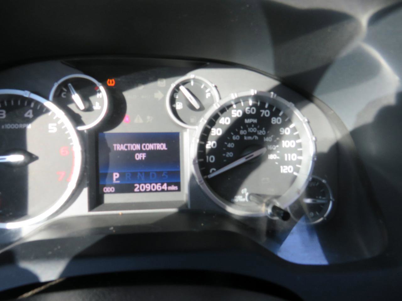 Used 2014 Toyota Tundra 1794 Edition image 30