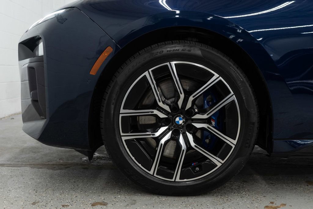 Used 2025 BMW 760i xDrive image 38