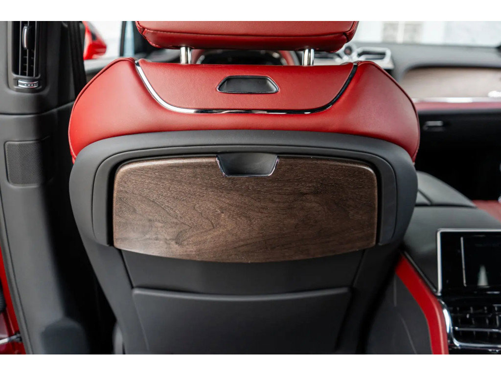 Used 2024 Bentley Bentayga Extended Wheelbase image 72