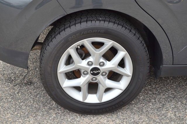 Used 2023 Kia Soul LX w/ LX Technology Package image 11